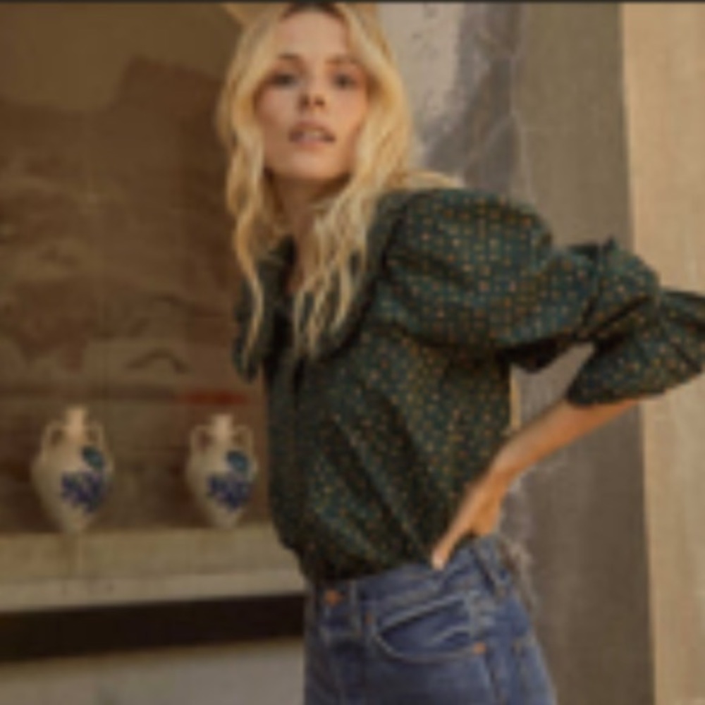 NWOT Doen Hudson Peter Pan Blouse